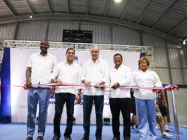 Gobierno entrega renovado el multiuso del Club Deportivo Dante Lemonier en Los Alcarrizos