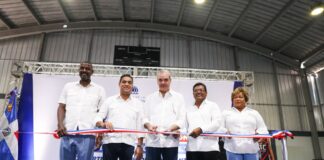 Gobierno entrega renovado el multiuso del Club Deportivo Dante Lemonier en Los Alcarrizos
