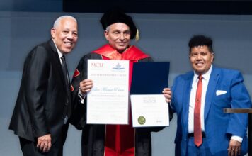 Redime y Ministerial Christian University honran trayectoria de Manolo Prince