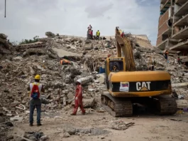 Venezuela retorna a la normalidad mientras avanza la retirada de escombros en La Guaira