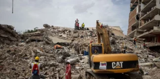 Venezuela retorna a la normalidad mientras avanza la retirada de escombros en La Guaira