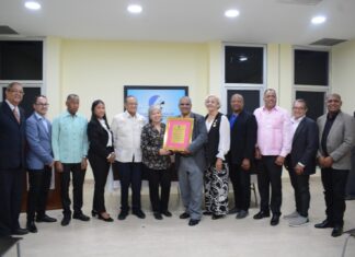 El SNTP celebra conferencia sobre el rol de la mujer en la prensa y reconoce a Margarita Cordero por sus aportes al periodismo ético