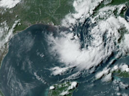 Tormenta Bertha mantiene bajo vigilancia la costa este de EEUU