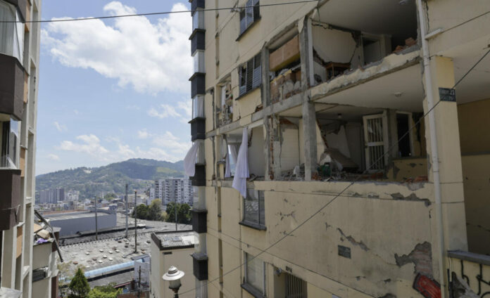 Colombia suma 273 muertos, un nuevo sismo y polémica por la ayuda tras el terremoto