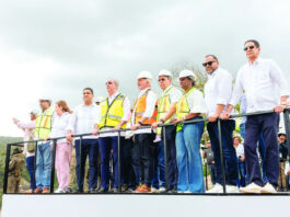 Presidente Abinader supervisa obras en el Cibao