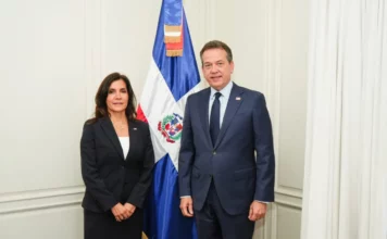 Ministro Bisonó recibe a embajadora Leah Campos para fortalecer vínculos entre RD y EE. UU.