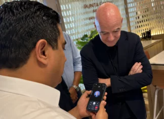 Presidente de la FIFA llega a República Dominicana y recibe bienvenida de Luis Abinader