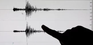 Un terremoto de magnitud 7,7 sacude la costa de Indonesia