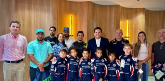 FDA fortalece formación de jóvenes pilotos con uniformes de competencia
