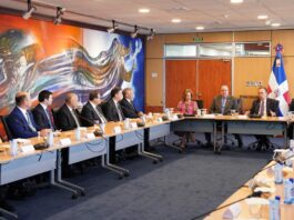Valdez Albizu, Magín Díaz y Sanz Lovatón pasan revista a la economía junto a presidentes de la banca múltiple