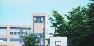 INEFI reacondiciona canchas en el liceo José Francisco Peña Gómez