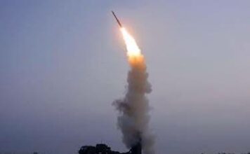 Seúl asegura que Corea del Norte lanzó unos 10 misiles de corto alcance hacia el mar