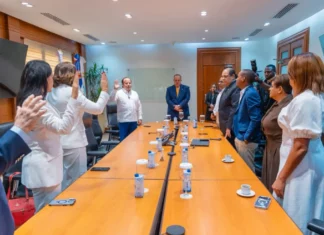 Paliza y Magín Díaz juramentan Comisión de Veeduría Ciudadana de DO Sostenible