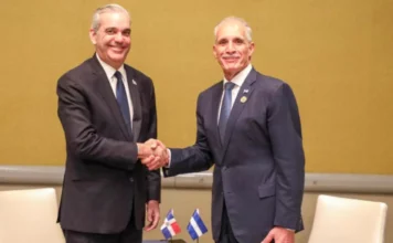 Presidente de Honduras inicia visita a RD con recorrido por frontera con Haití