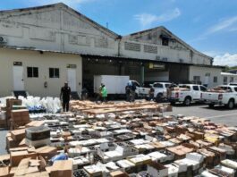 Desmantelan una red distribuía bebidas alcohólicas adulteradas