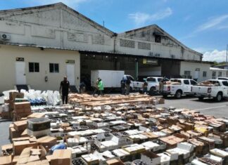 Desmantelan una red distribuía bebidas alcohólicas adulteradas