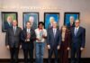 Marileidy Paulino recibe reconocimiento del Banco Popular