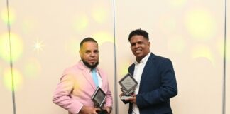 Peña y Sosa reciben máximo honor de la crónica deportiva de Santiago