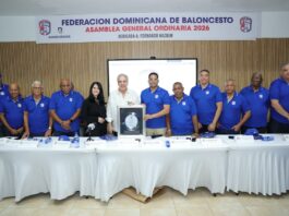FEDOMBAL reconoce a Fernando Hasbún por su aporte al baloncesto dominicano