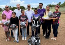 INEFI entrega utilería deportiva a academia Las Angelitas del Valle