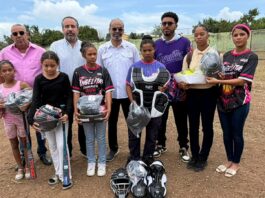 INEFI entrega utilería deportiva a academia Las Angelitas del Valle