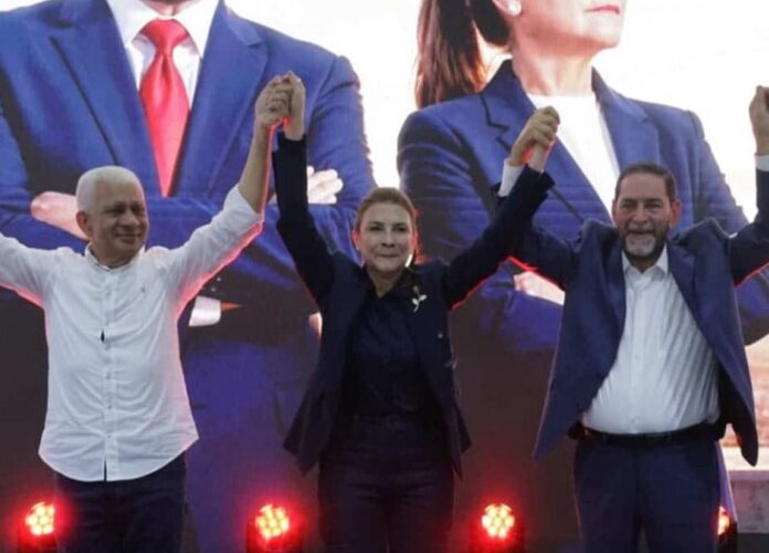 Ricardo-de-los-Santos-jefe-de-campana-Carolina-MejiaEligio-Jaquez-y-Limber-Cruz-del-sector-agropecuario
