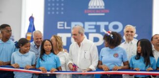 Luis Abinader entrega obra de RD$26.6 millones en beneficio de estudiantes de Cambita