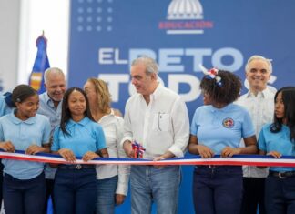 Luis Abinader entrega obra de RD$26.6 millones en beneficio de estudiantes de Cambita