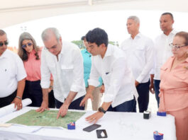 Luis Abinader supervisa obras y anuncia inversiones en el Cibao
