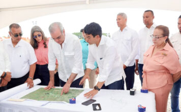 Luis Abinader supervisa obras y anuncia inversiones en el Cibao