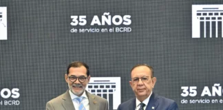 BCRD reconoce a personal por tiempo de servicio a la institución