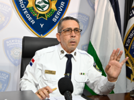 Policía busca pistas y revisa cámaras tras asalto a Kenny Grullón
