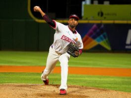 Ángel Sánchez lidera triunfo del Escogido ante Estrellas
