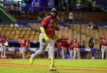 Ozuna dispara grand slam en remontada de Gigantes ante Escogido