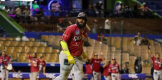 Ozuna dispara grand slam en remontada de Gigantes ante Escogido