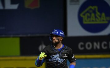 ¡Blanqueada azul! Licey supera a Estrellas con jonrón de Rojas Jr